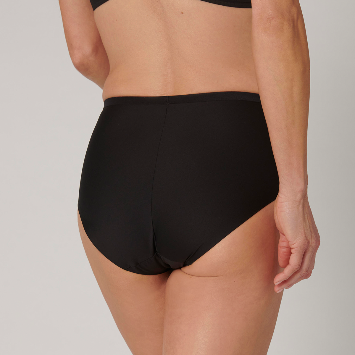 Triumph Shape Smart - Black - 10209655-0004