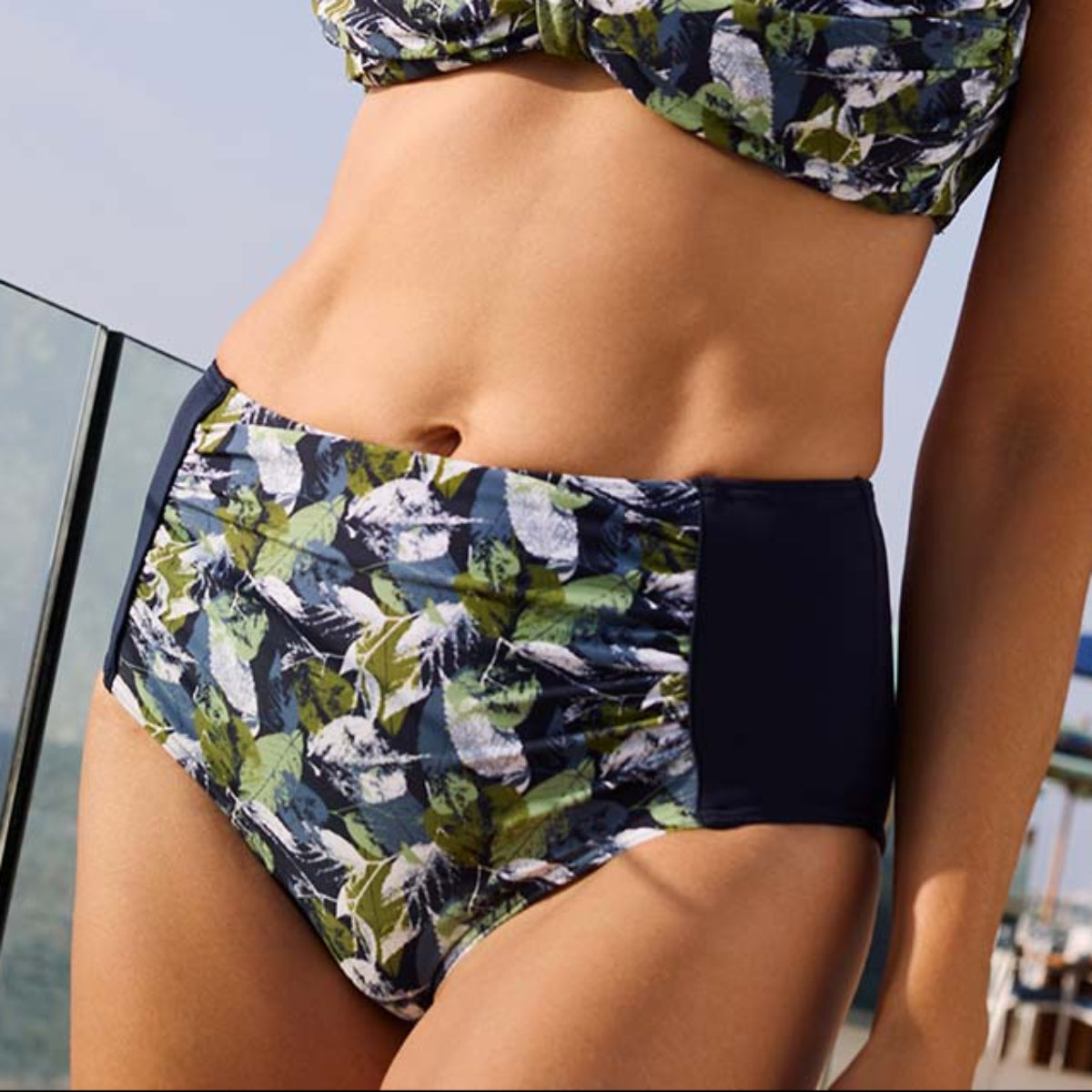 Wiki Madagaskar midi bikinitrusse, blå - 4108 - 9700 - Turquoise