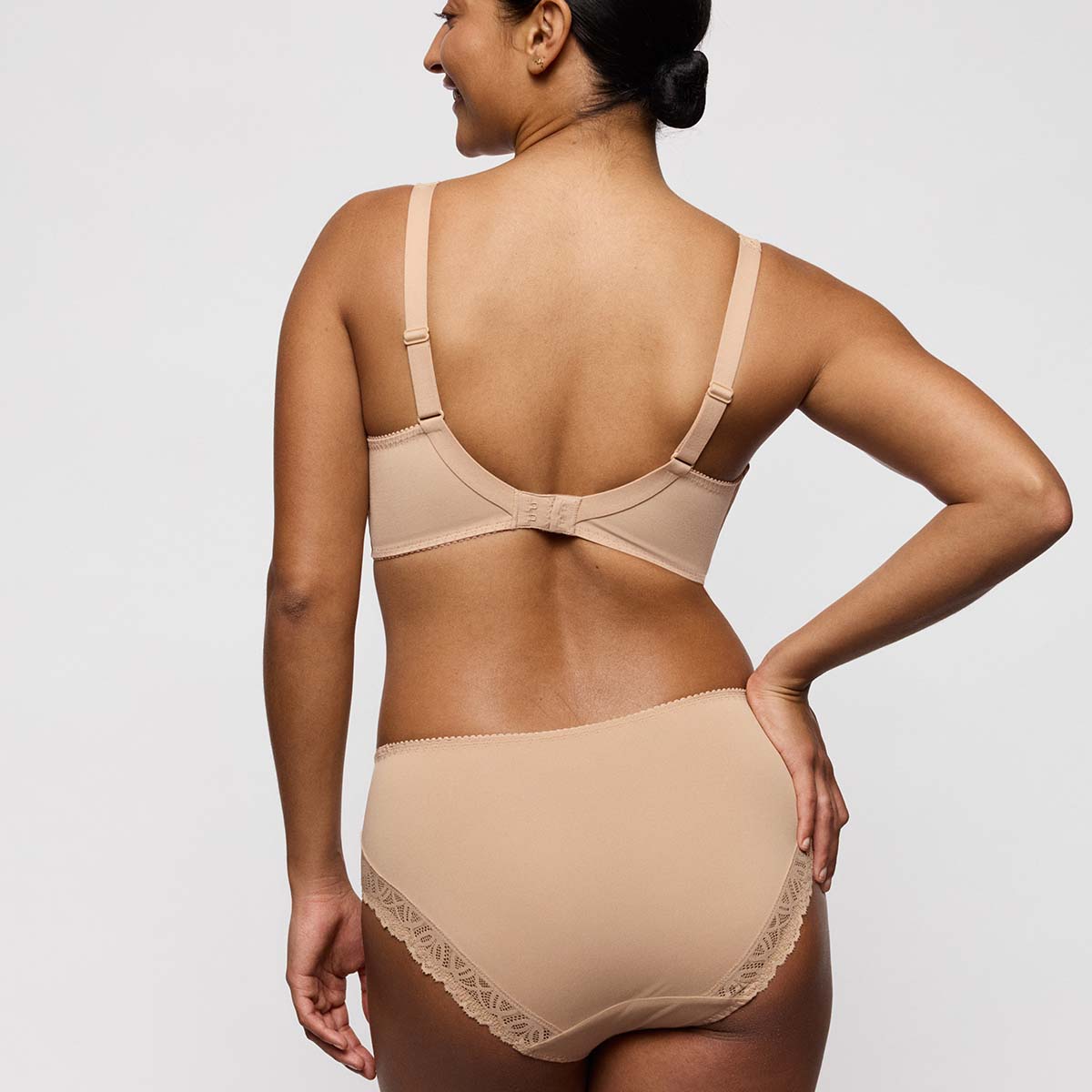 PrimaDonna Salerno BH med bøjle, beige - 0163530-35 - CGI - Candy Ginger