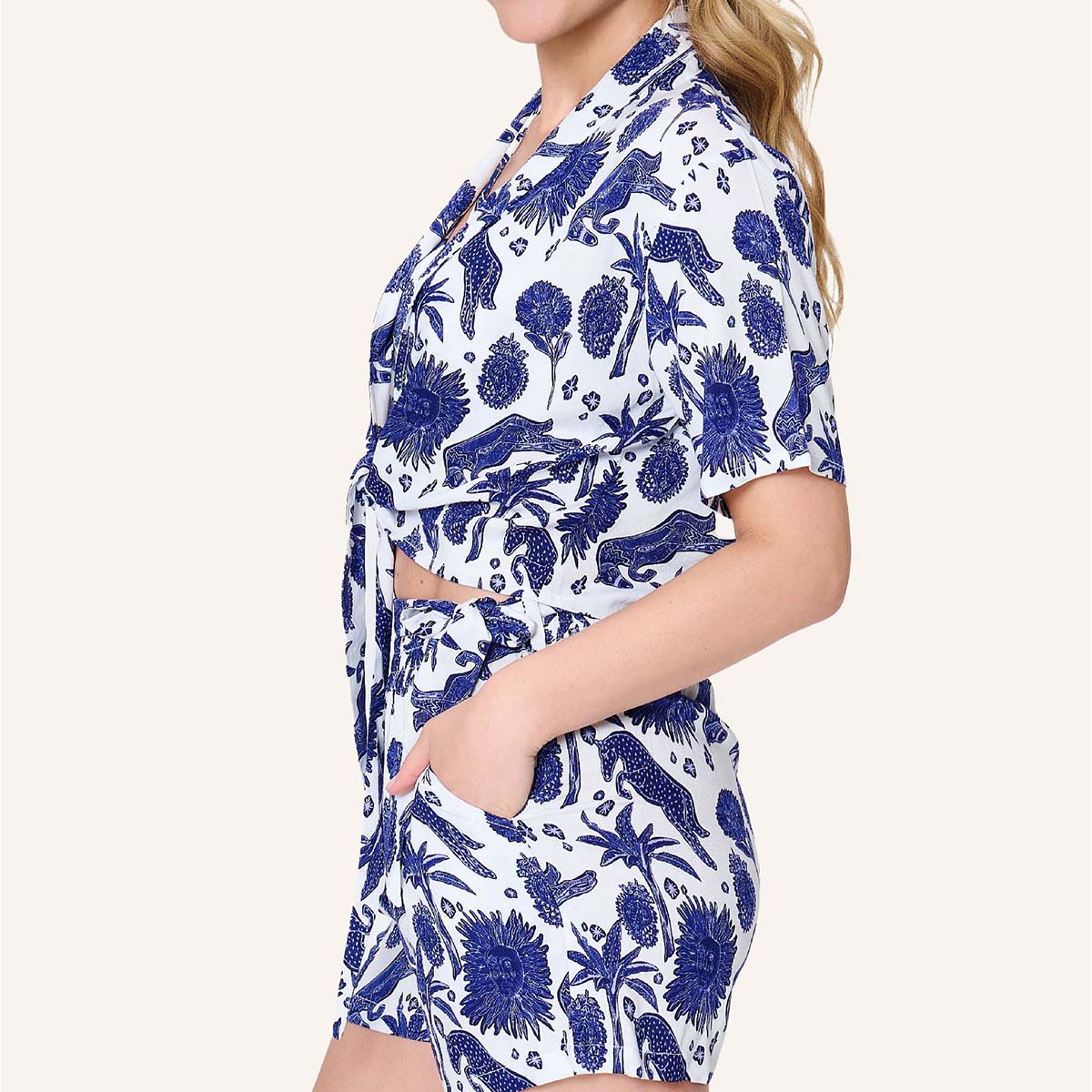 LingaDore t-shirt- og shorts-sæt, multi - 8206SET - 345 - Blue White Print