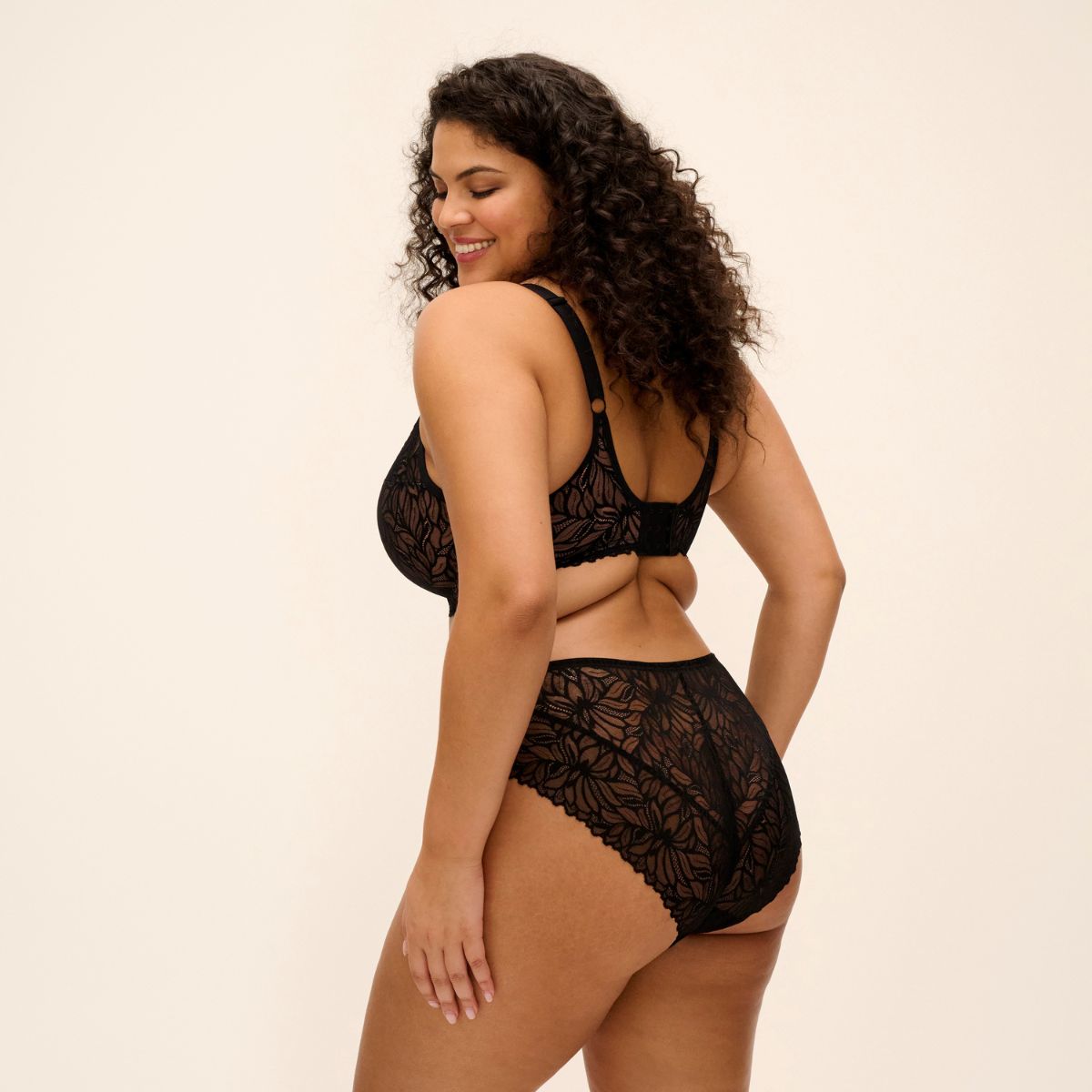 Elomi Carena tai trusse, sort - EL303550 - BLK - Black