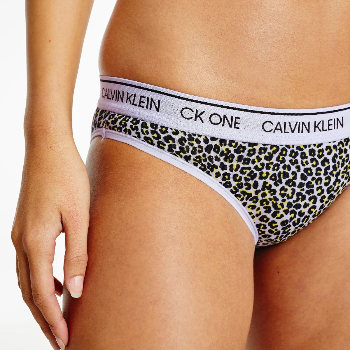 Calvin Klein  - Mini Cheetah Print River - F5735-V4L