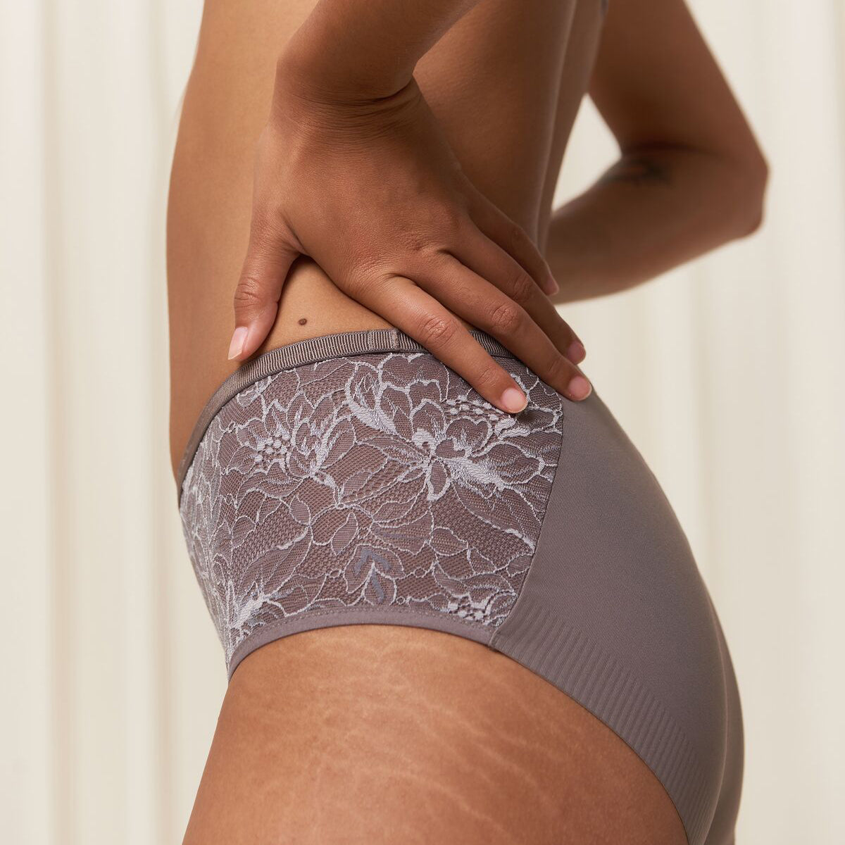 Triumph Amourette Charm - Pigeon Grey - 10214438-3091